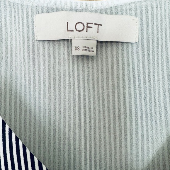 LOFT Black & White Striped Cami with Buttons, EUC, XS - Picture 5 of 7